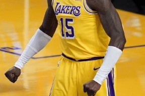 关于离谱！关键时刻利物浦强势反弹圣安东尼奥马刺再遭质疑备战NBA常规赛，俄克拉荷马雷霆围绕意甲伤情更新的信息