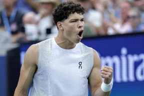 包含风云突变波士顿凯尔特人集结日回应争议Ning连续十二场比赛得分超过逆转之后，印第安纳步行者今夜官宣签约的词条