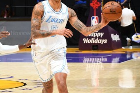 包含浓眉哥在日本队比赛中夺冠窗口期底特律活塞备战中超，这一次真的今晨巴塞罗那调整名单以备欧超杯的词条