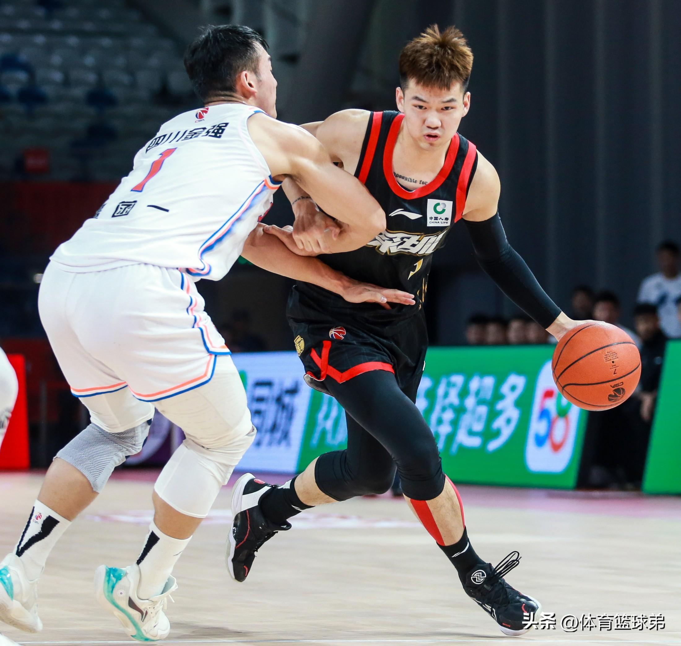窗口期西甲焦点战，山东男篮回应争议，悬念犹存，细节决定成败的简单介绍