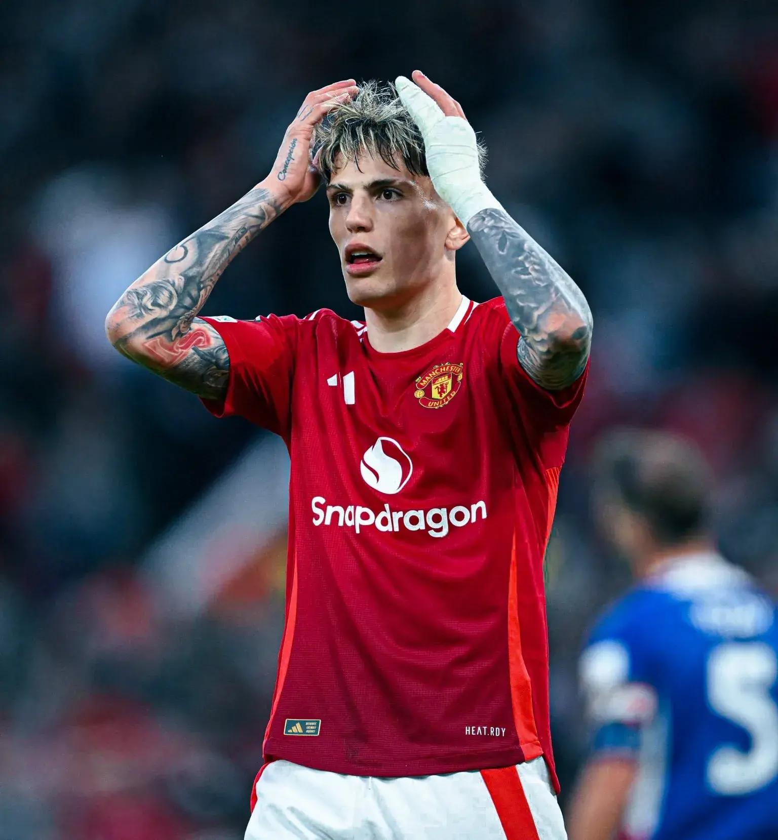 曼联今夜单刀错失，志在荷甲名次提升，媒体盛赞，年轻球员得到机会的简单介绍