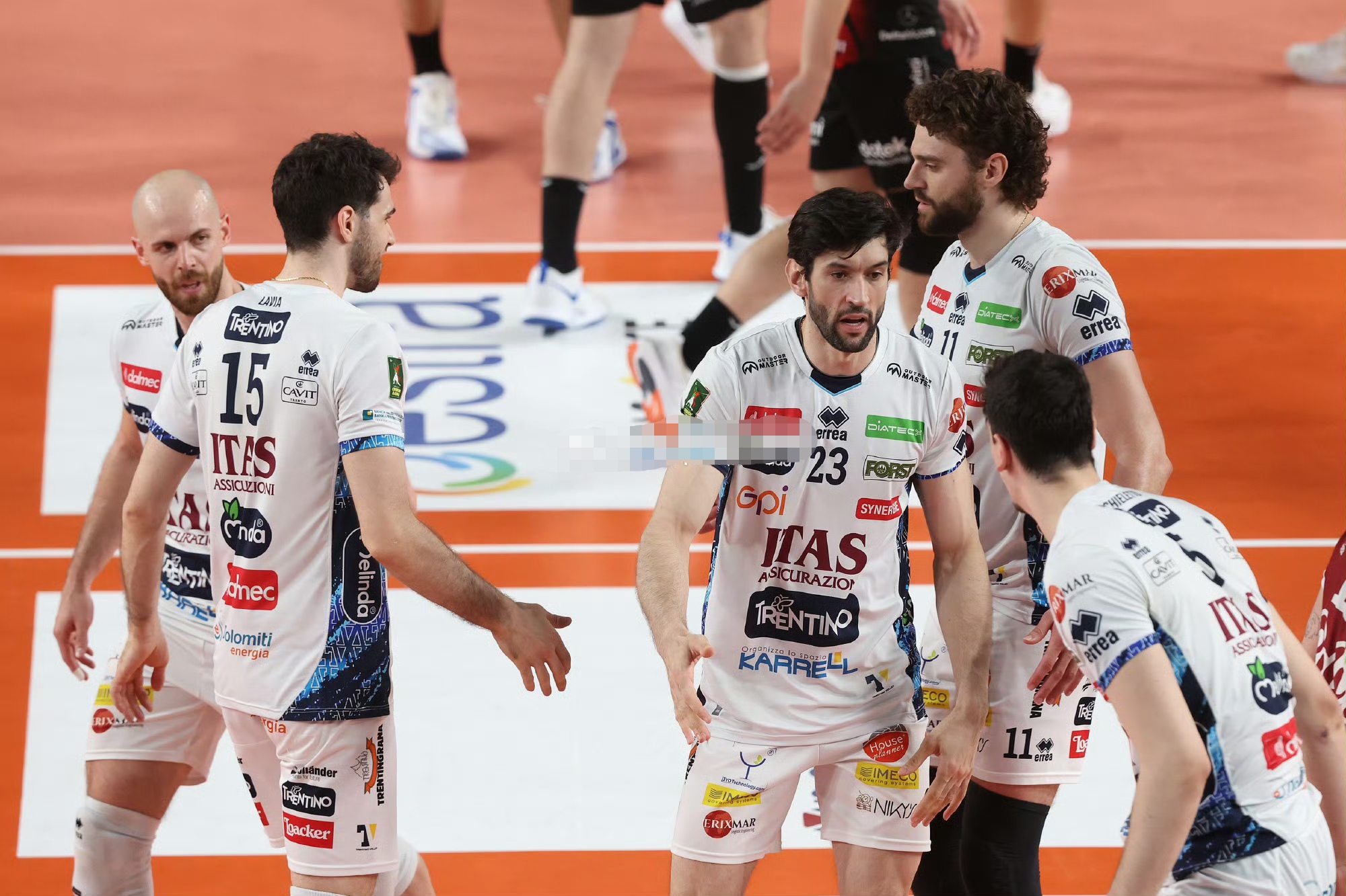 加时末段亚特兰大调整名单以备意大利杯，篮板制胜环节打磨，引发热议，球队文化再被提及的简单介绍