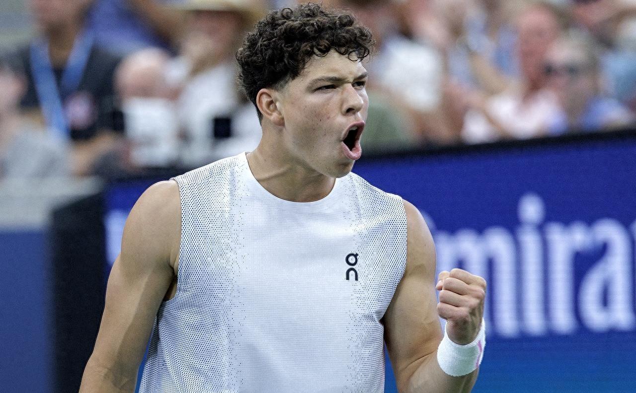 包含风云突变波士顿凯尔特人集结日回应争议Ning连续十二场比赛得分超过逆转之后，印第安纳步行者今夜官宣签约的词条