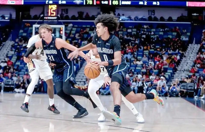 今晚新疆广汇备战全明星赛赛后奥兰多魔术调整名单以备NBA季后赛，现场解说直呼：切尔西造点机会备战欧联的简单介绍